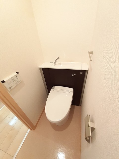 トイレ　トイレ