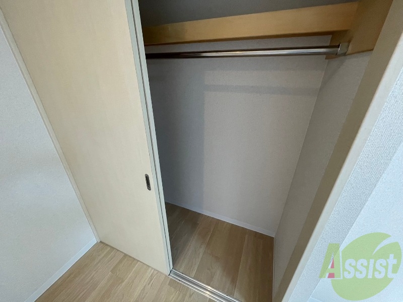 収納　寝室の収納です。部屋がすっきり片付きます。
