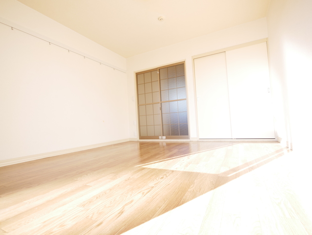 居室・リビング　★広くて明るいお部屋です★