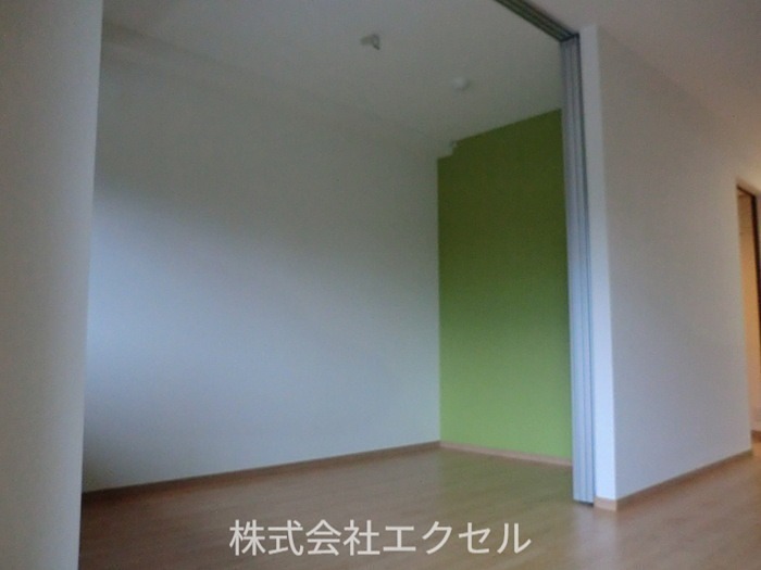 その他部屋・スペース　フローリングの室内です。