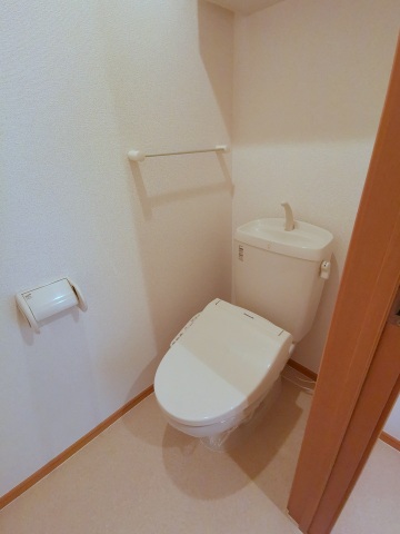 トイレ　温水洗浄便座委付き