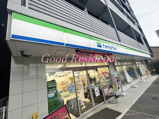 コンビニ　ファミリーマート 横浜子安通三丁目店（コンビニ）まで181m