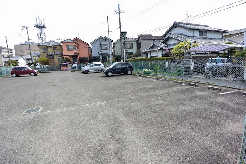 駐車場　駐車場