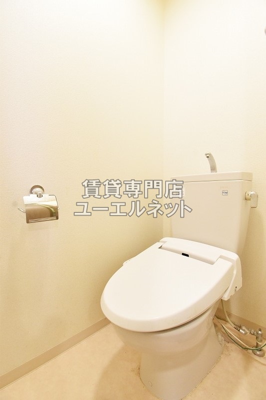 トイレ　温水洗浄便座付き