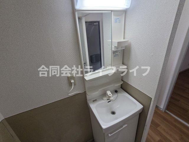 洗面設備　使いやすい洗面所です