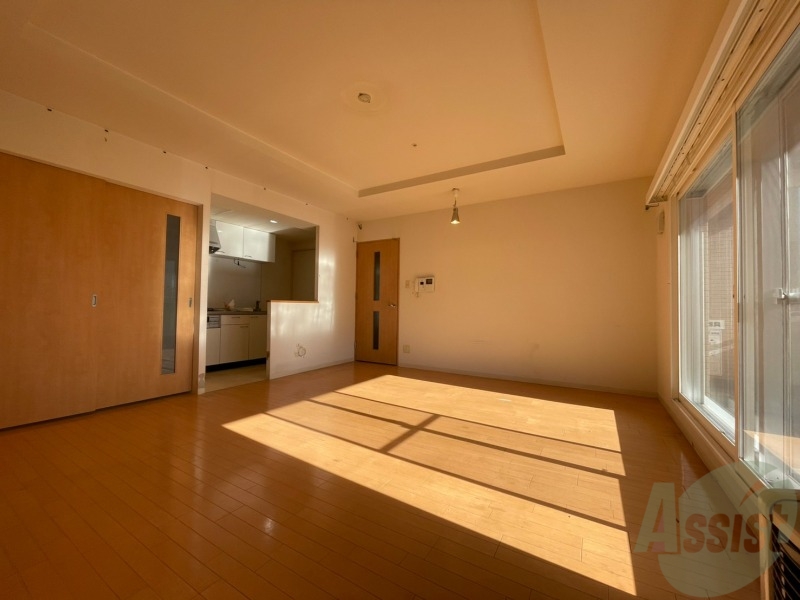 居室・リビング　広くてキレイなお部屋が広がっていて、充実した生活が送れそう。