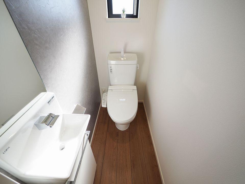 トイレ　トイレにも手洗い場を設けました！
