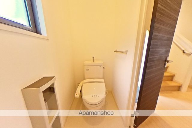 高知市 2階建 築18年のトイレ写真