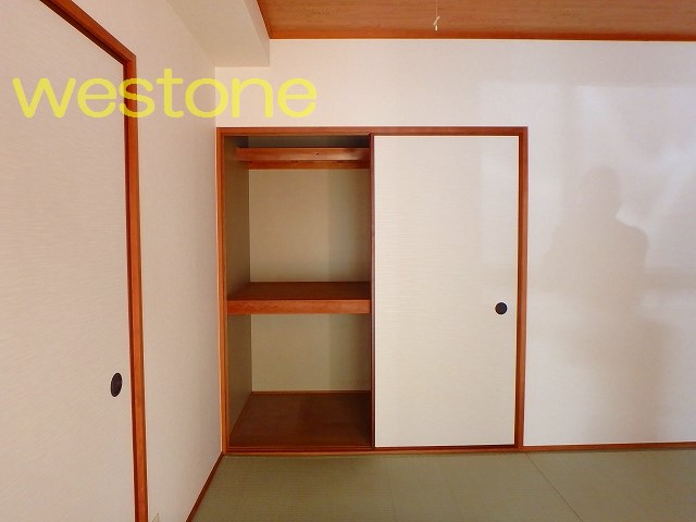 収納　和室6帖　押し入れあります
