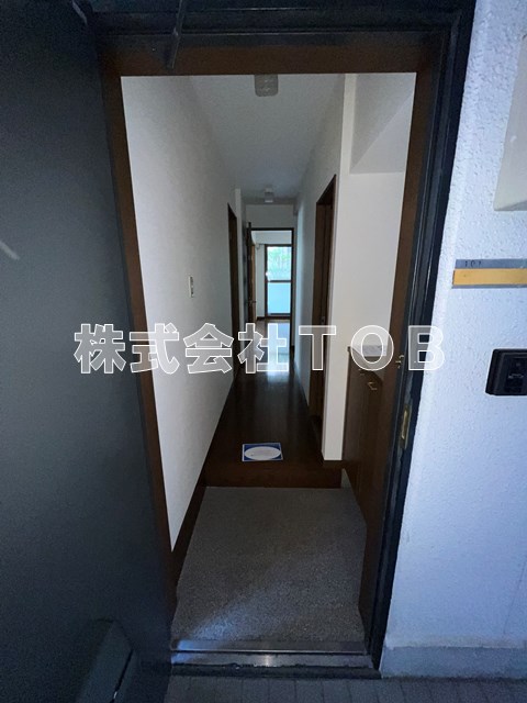 玄関　※反転タイプ写真です