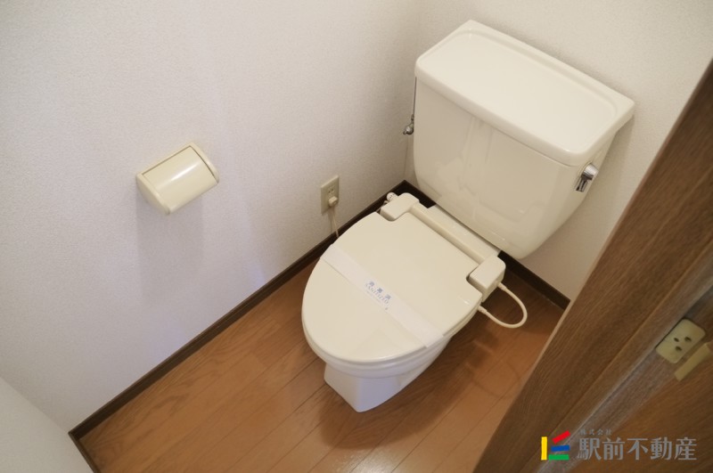 トイレ　別部屋の写真です。