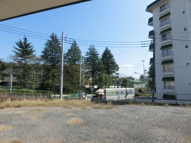 眺望　前面に建物が無いので、日当り良好です