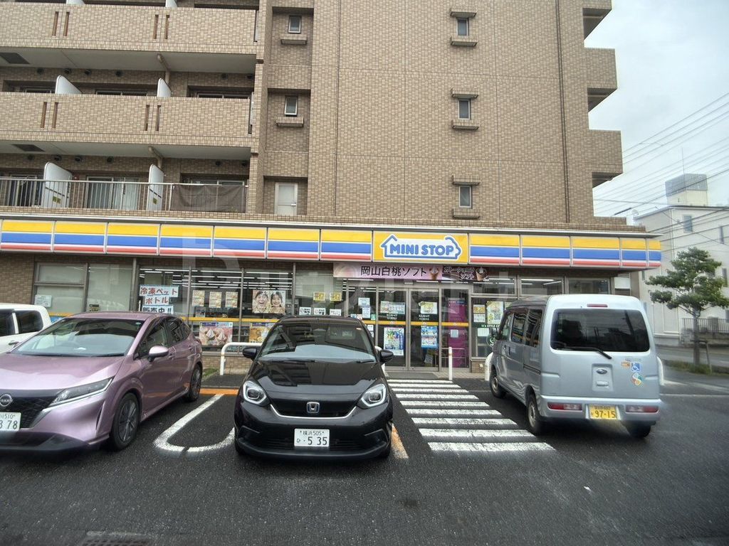 コンビニ　ミニスットプ市川富浜線店（コンビニ）まで250m