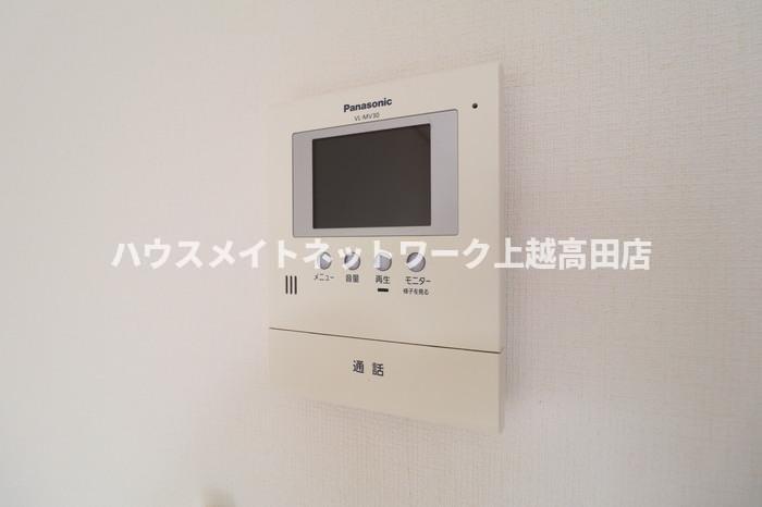 セキュリティ　モニターホン（参考同型108号室室内写真）