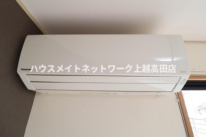 その他設備　エアコン（参考同型108号室室内写真）