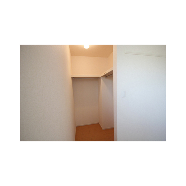 収納　ウォークインクローゼット