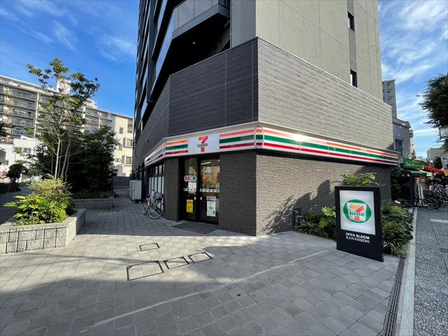 コンビニ　セブン－イレブン川口幸町店（コンビニ）まで358m