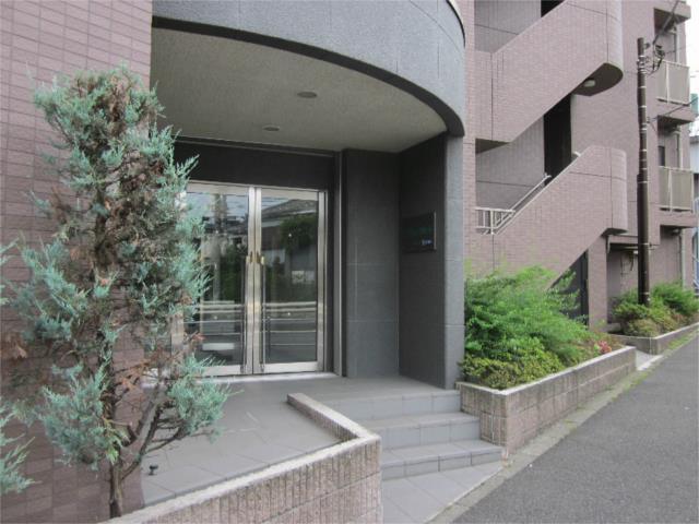 エントランス　角部屋です