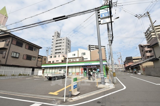 コンビニ　ファミリーマート　東大阪森河内西（コンビニ）まで265m