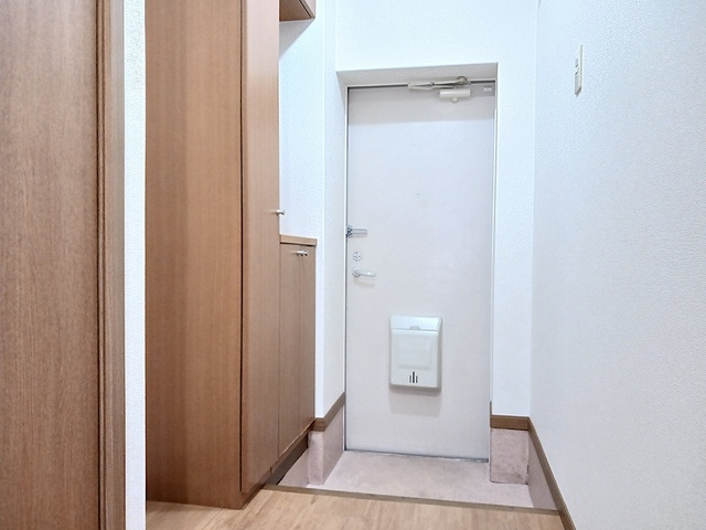 エテルノ光の玄関写真