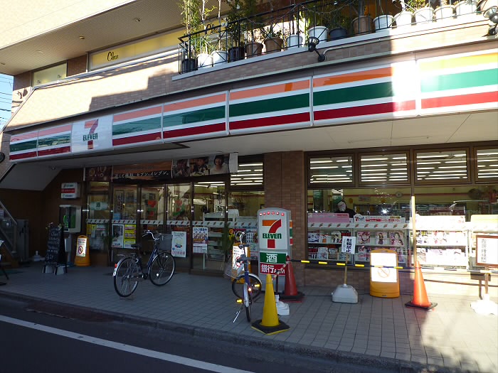 コンビニ　セブンイレブン柴崎駅南口店（コンビニ）まで200m