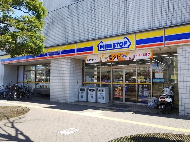 コンビニ　ミニストップ南砂町駅前店（コンビニ）まで463m