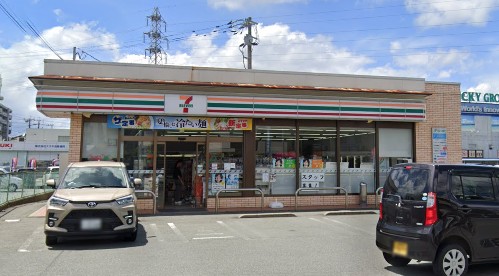 コンビニ　セブンイレブン 久留米野田店（コンビニ）まで730m