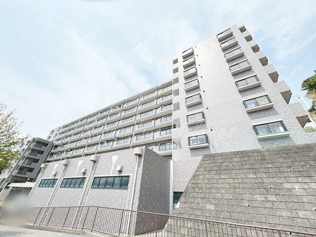 建物外観　鉄筋コンクリートマンションで防音面も安心♪