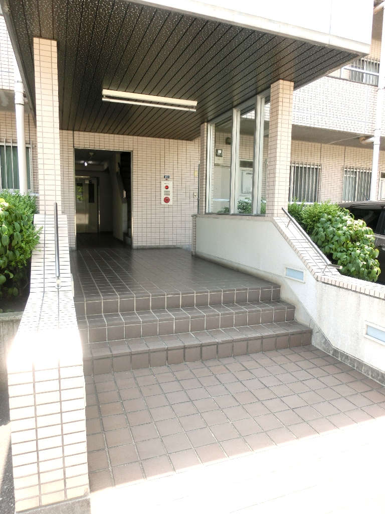 ＪＲ京浜東北線 鶴見駅 徒歩12分 5階建 築40年の外観写真