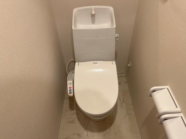 トイレ　シャワー付トイレ