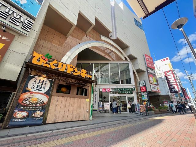 ショッピングセンター　江坂オッツ（ショッピングセンター）まで455m