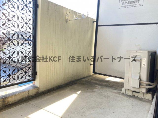 バルコニー　バルコニーからの眺めを楽しみながら食事をしませんか