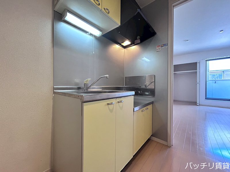 キッチン　画像は、同型タイプの為、現状を優先いたします。