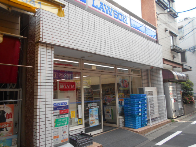 コンビニ　ローソン代田橋駅北口店（コンビニ）まで600m
