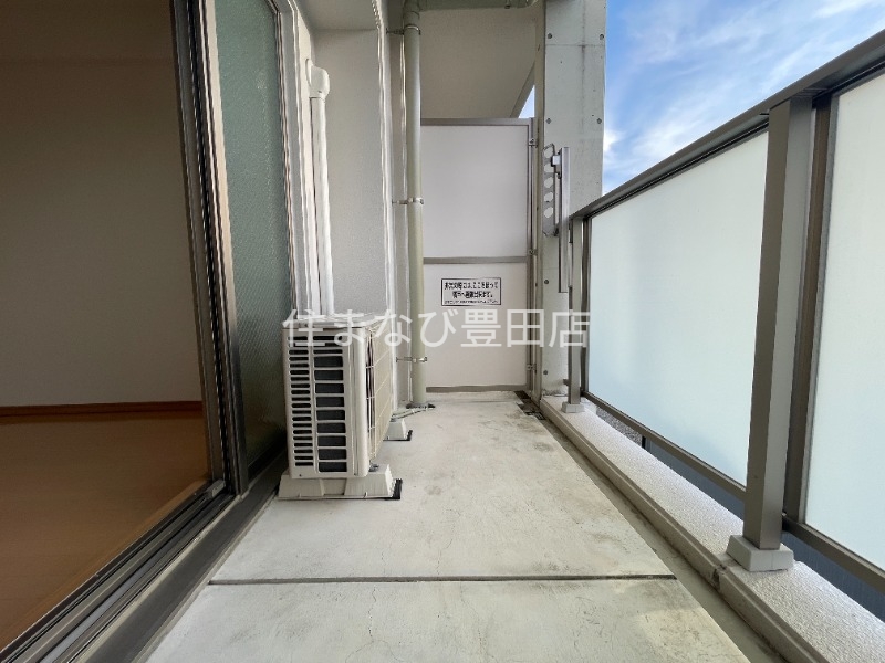 バルコニー　別部屋写真（反転タイプ）