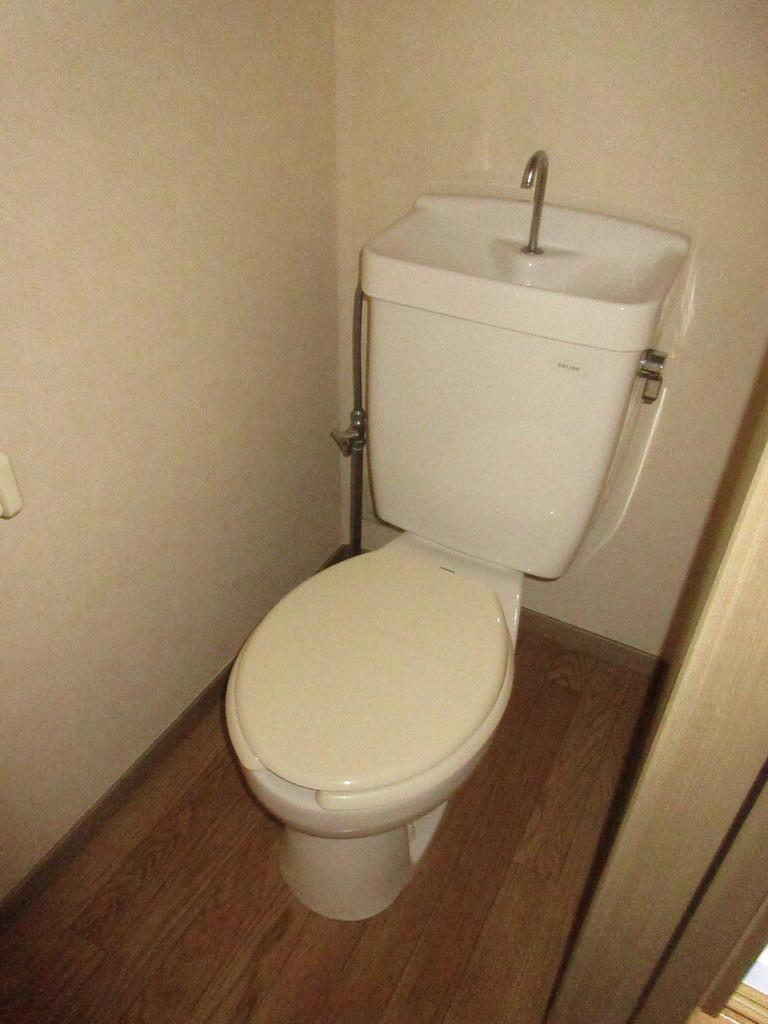 トイレ　ウォシュレットは入居者様で設置可能！