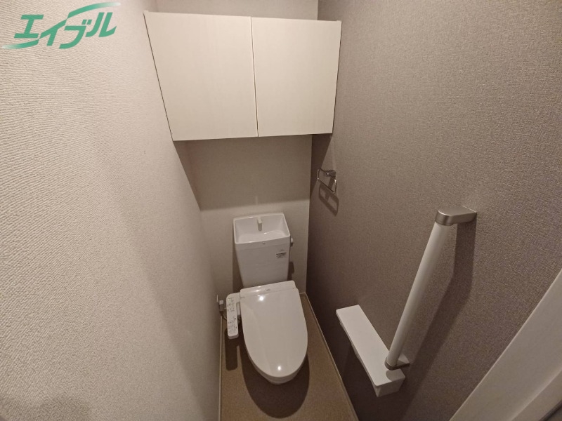トイレ　同型参考写真