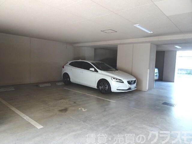 駐車場　敷地内駐車場