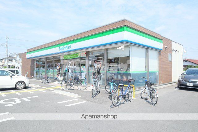 コンビニ　ファミリーマート（コンビニ）まで96m