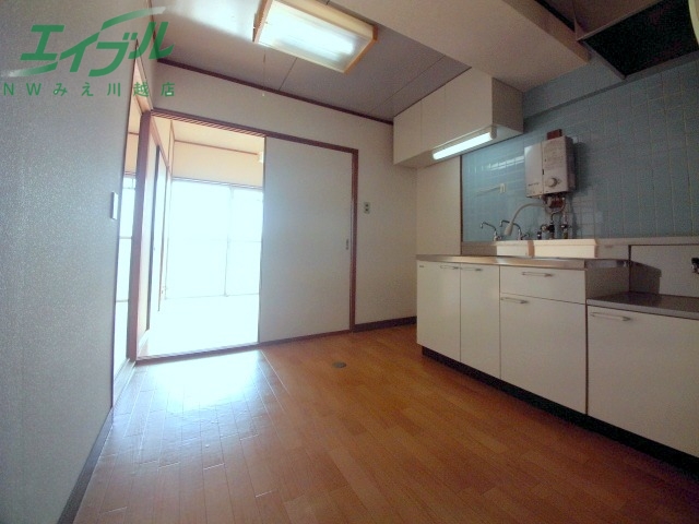 居室・リビング　別部屋参考写真です