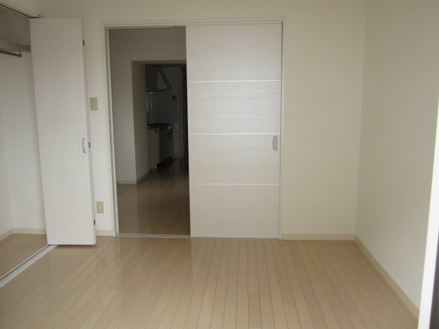 シティーコート大小路の居間写真