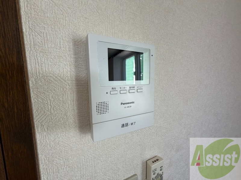セキュリティ　ＴＶモニター付インターホンです。来客者の顔が見えるので安心！