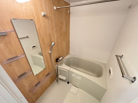 バス・シャワールーム　※別部屋の写真です