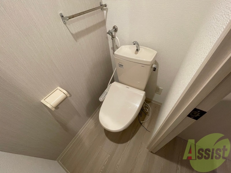 トイレ　こちらはトイレです。清潔感があり、安心して使用できます。