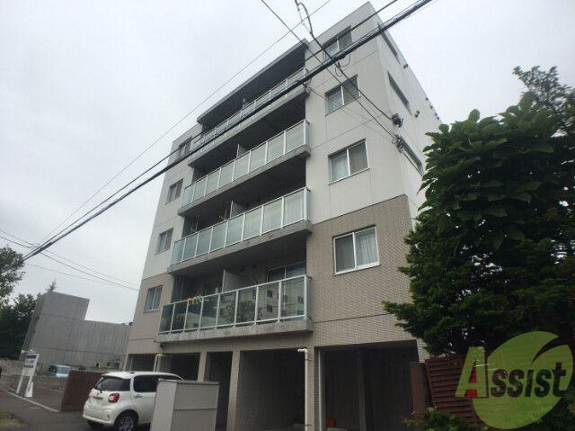 建物外観　札幌市中央区南２３条西「グランセルクル山鼻」
