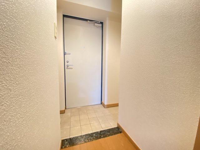 玄関　※参考写真