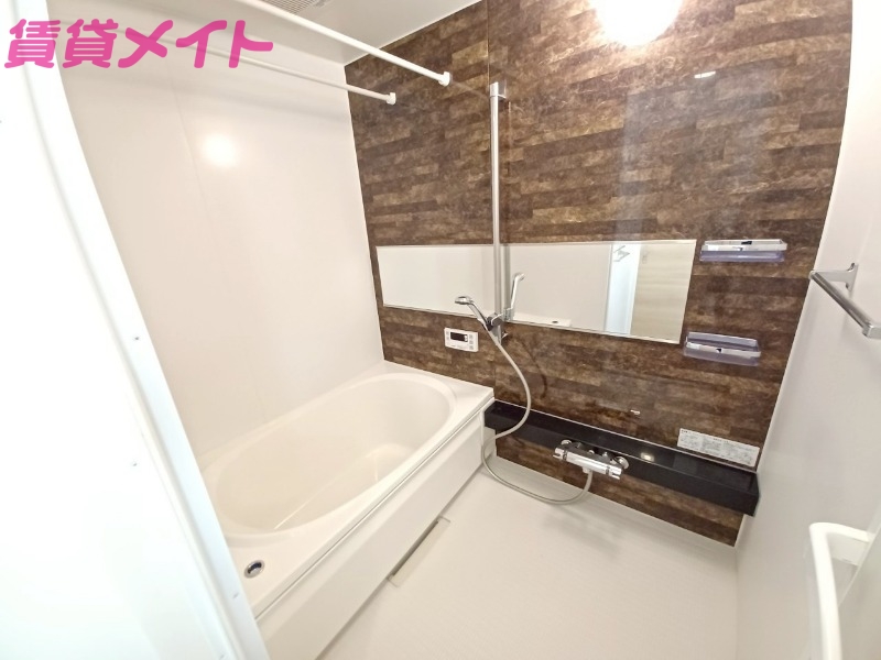 バス・シャワールーム　同型参考写真