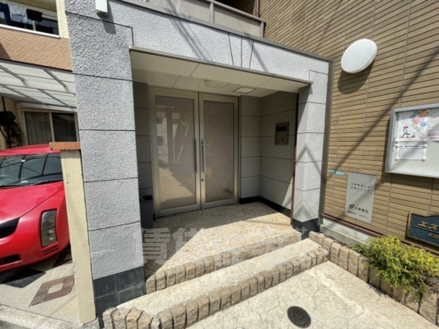 地下鉄御堂筋線 新金岡駅 徒歩10分 3階建 築20年の外観写真