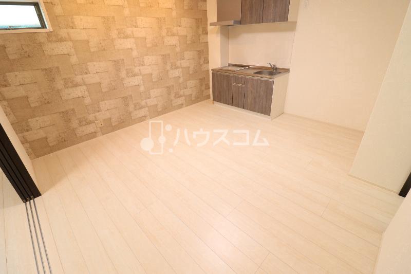 フジパレス上神田III番館の居間写真