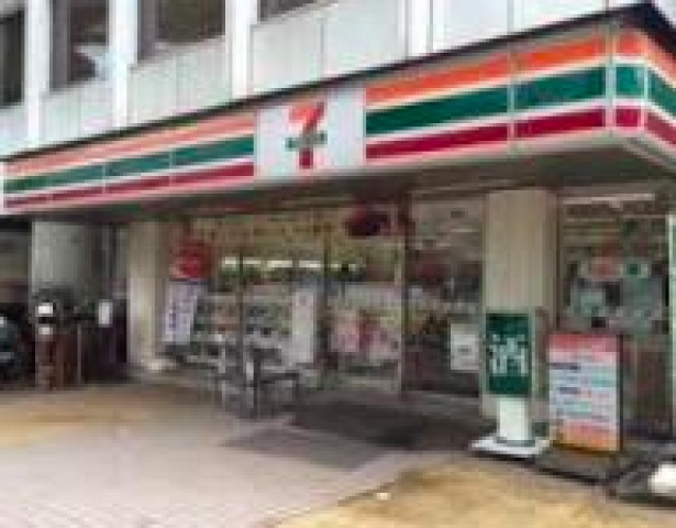 コンビニ　セブンイレブン水天宮前店（コンビニ）まで594m